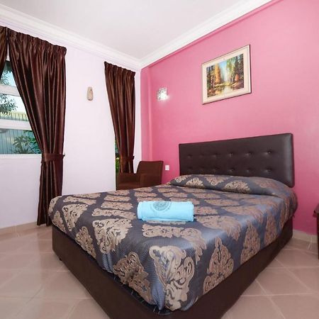 Delta Chenang Resort Pantai Cenang  Kültér fotó